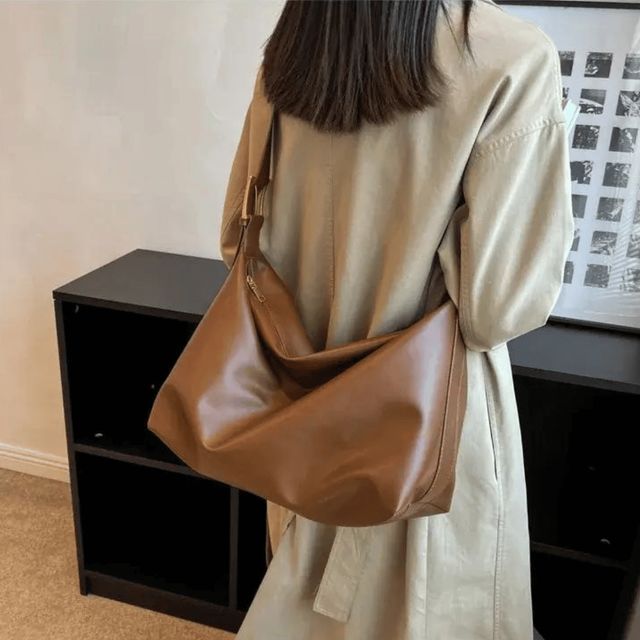 Bolsa Hobo Grande Marrom Garbo Liz - Garboza