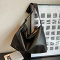 Bolsa Hobo Grande Preto Garbo Liz - Garboza