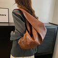 Bolsa Hobo Grande Marrom Garbo Karina - Garboza