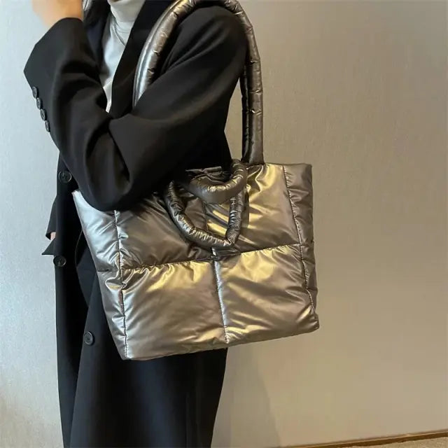 Bolsa Puffer Grande Prata Garbo Mariana - Garboza