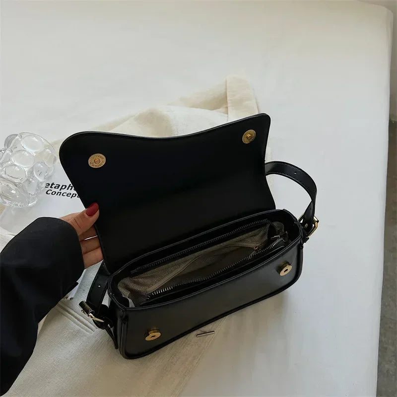 Bolsa De Ombro Pequena Preto Garbo Chiara - Garboza