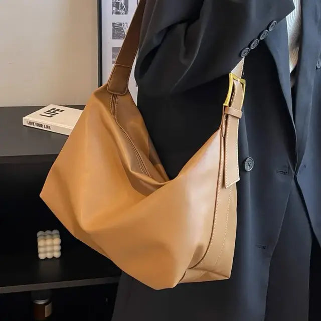 Bolsa Hobo Grande Marrom Garbo Liz - Garboza